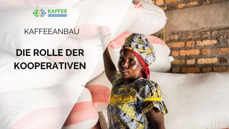 Kaffeebäuerin aus Ruanda vor Kaffeesäcken